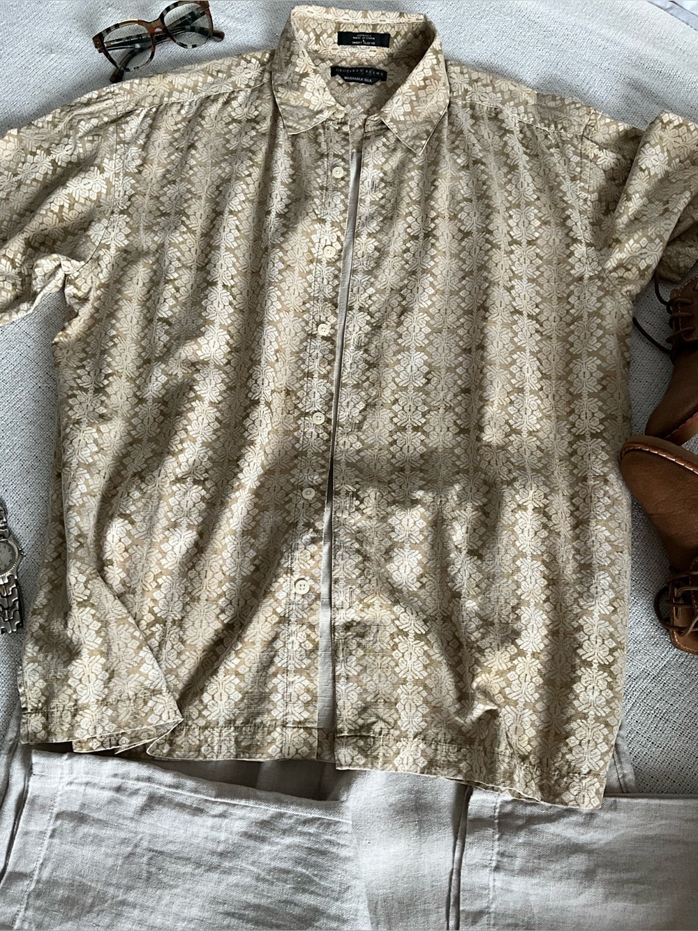Geoffrey Beene Beige Patterned Short-Sleeve Button-Down 100% Washable Silk Shirt